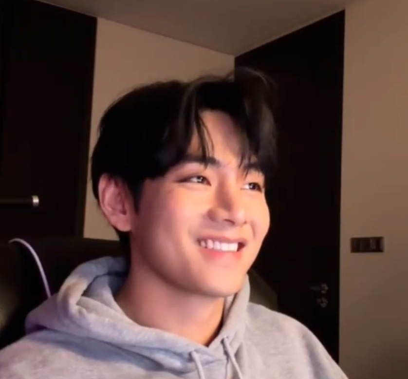 Jimin (&V) Live - 11/1